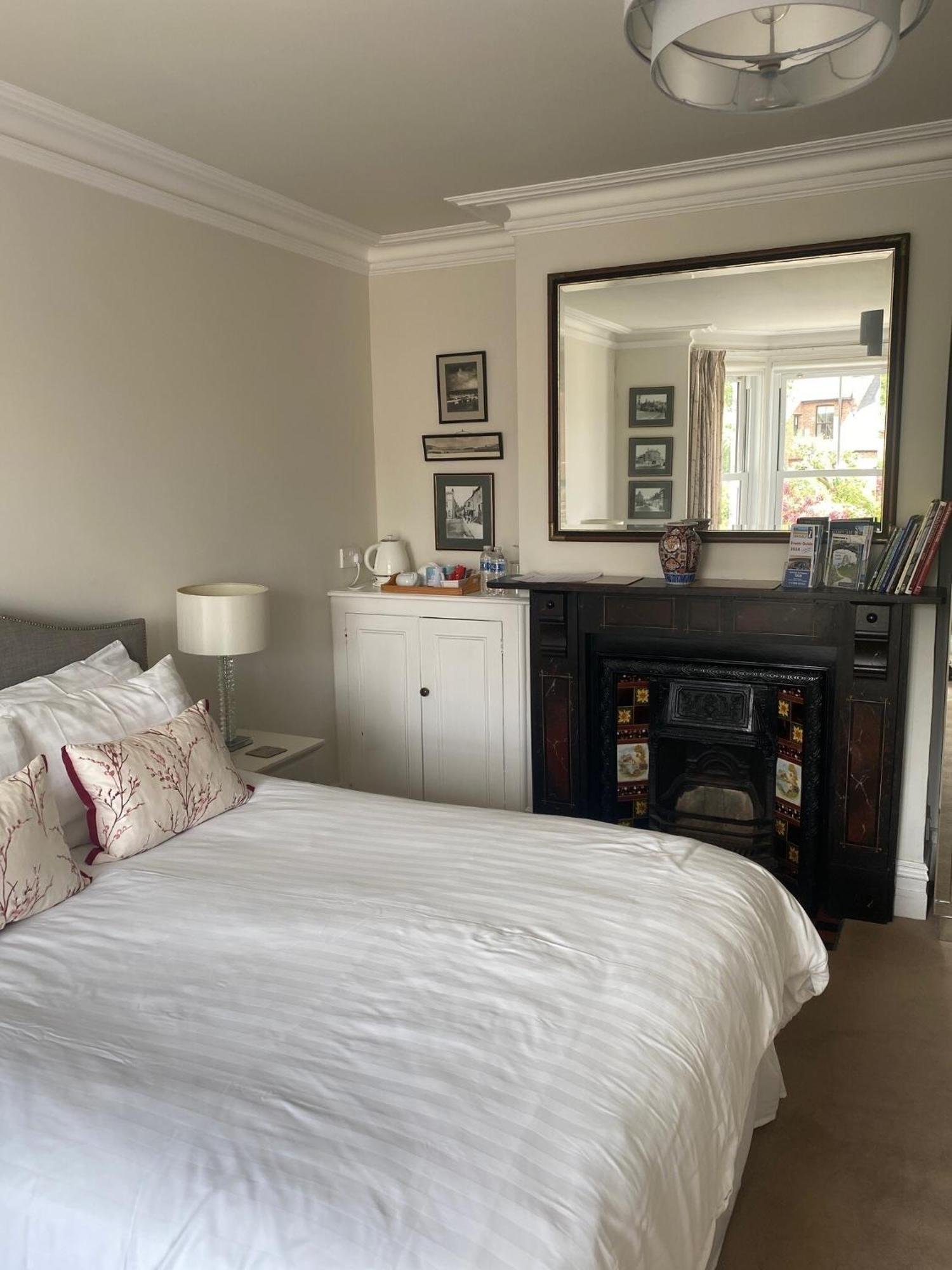 Gretenham B&B Swanage Room photo